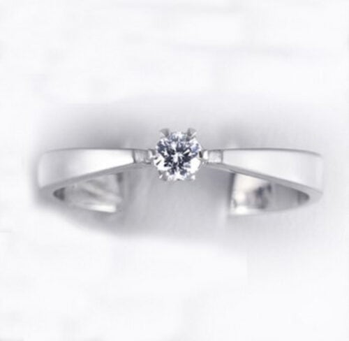 Timanttisormus valkokultaa V9031-15