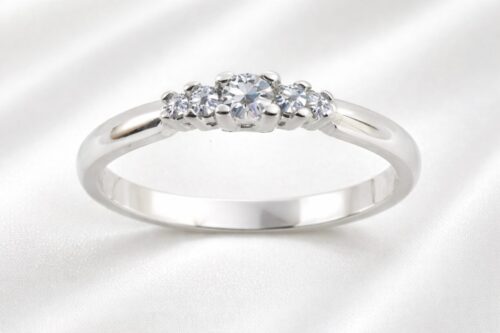 Timanttisormus valkokulta V9073-5