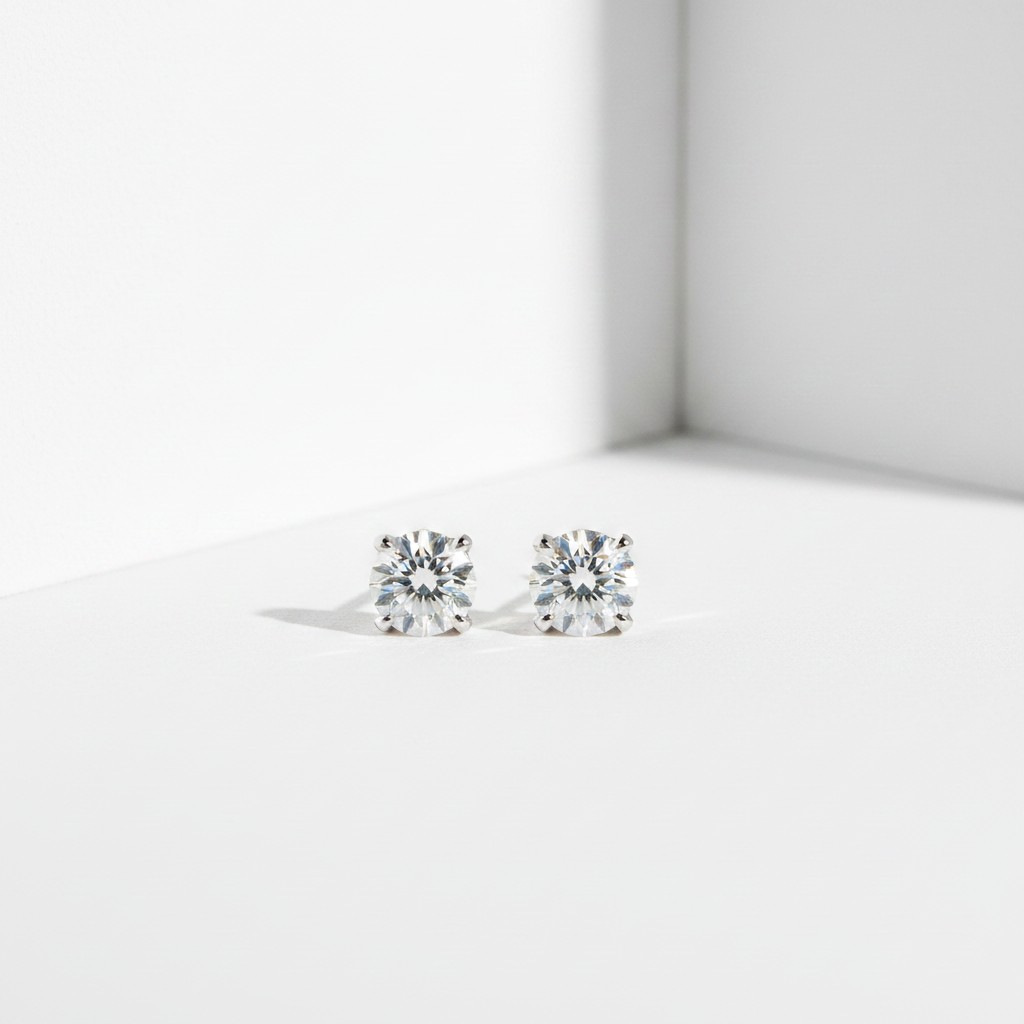 Valkokultaiset timanttikorvakorut 2x0,05ct